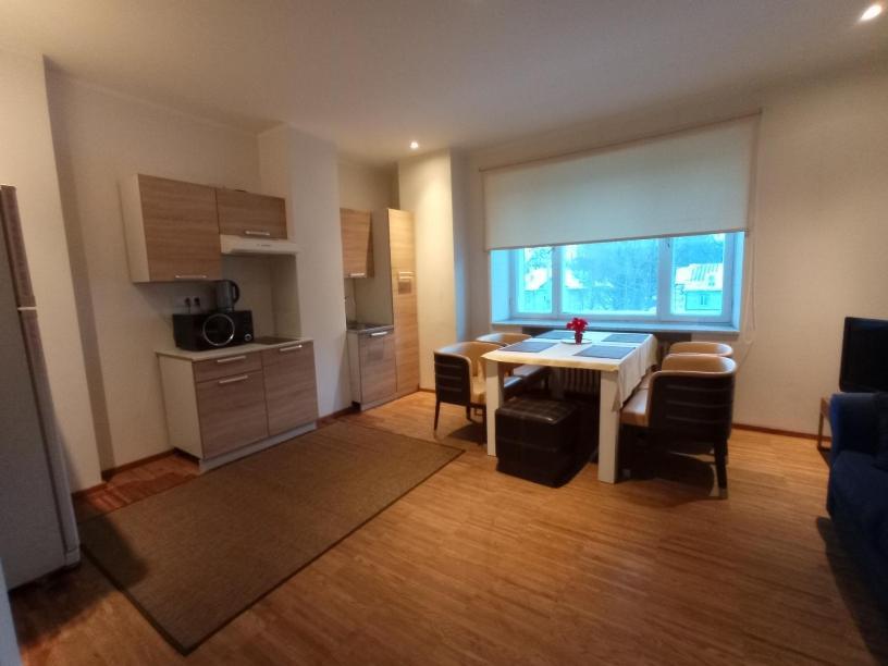 Center 3 Bedroom